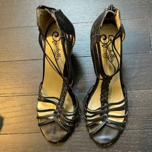 Leather strappy wedge